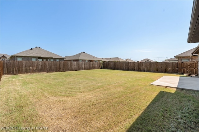 view of yard with a patio