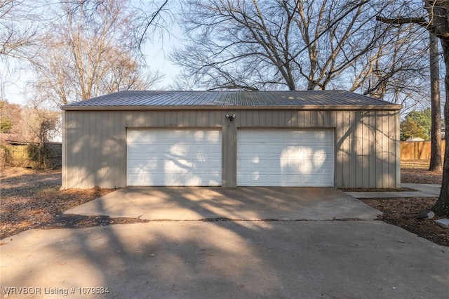 view of detached garage