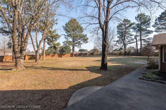 view of yard featuring fence