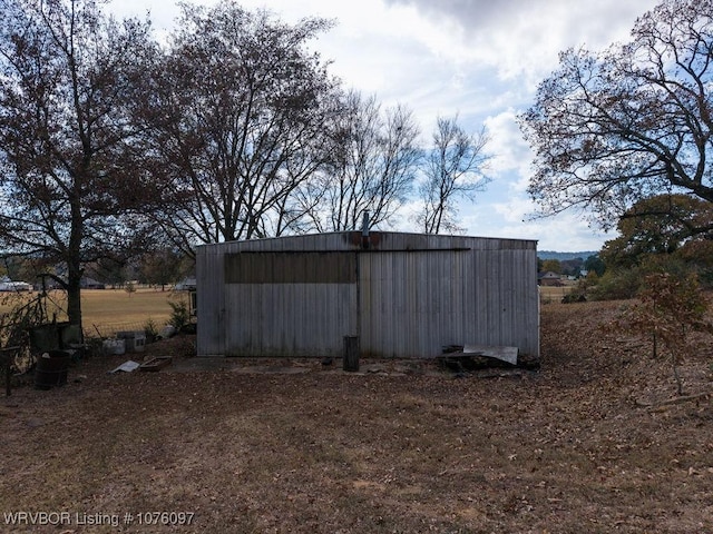 view of outdoor structure