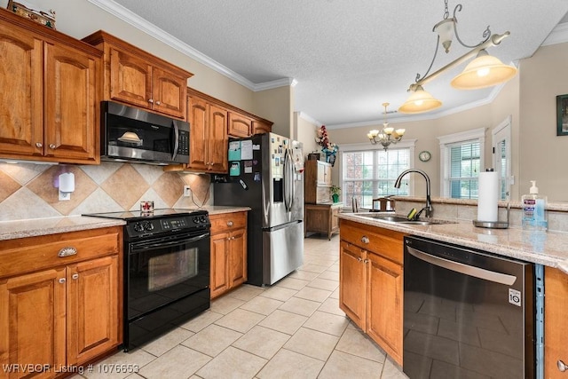 kitchen with sink, stainless steel appliances, tasteful backsplash, a chandelier, and ornamental molding