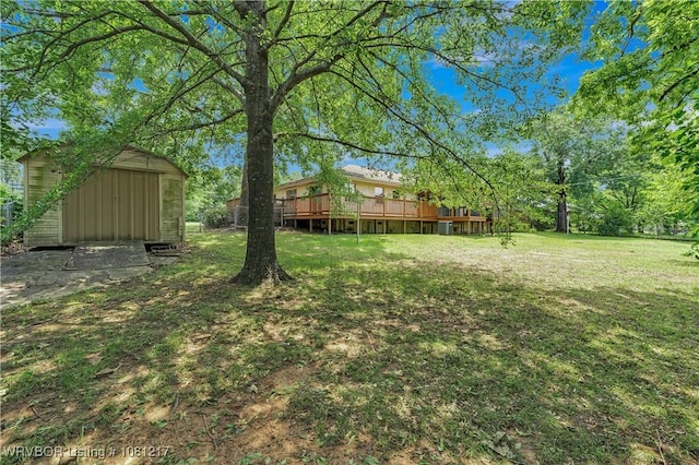 5901 Cliff Dr, Fort Smith, AR 72903 - view of grassy yard with a wooden deck