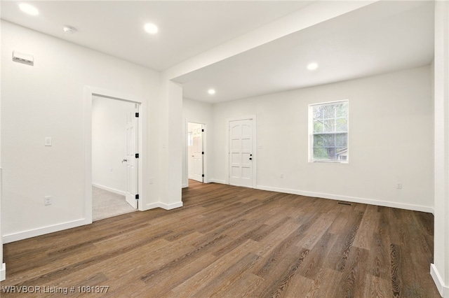 925 Cedar St, Van Buren, AR 72956 - empty room with wood finished floors, baseboards, recessed lighting, and a smoke detector