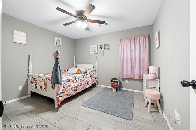 bedroom with ceiling fan