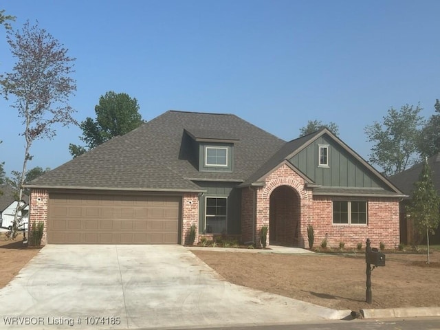 view of front of house with a garage