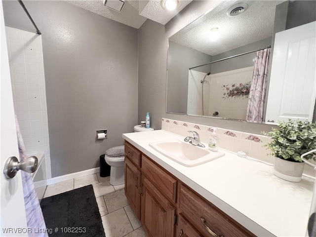 801 Northview Dr, Van Buren, AR 72956 - bathroom featuring a textured ceiling, vanity, curtained shower, and tile patterned floors