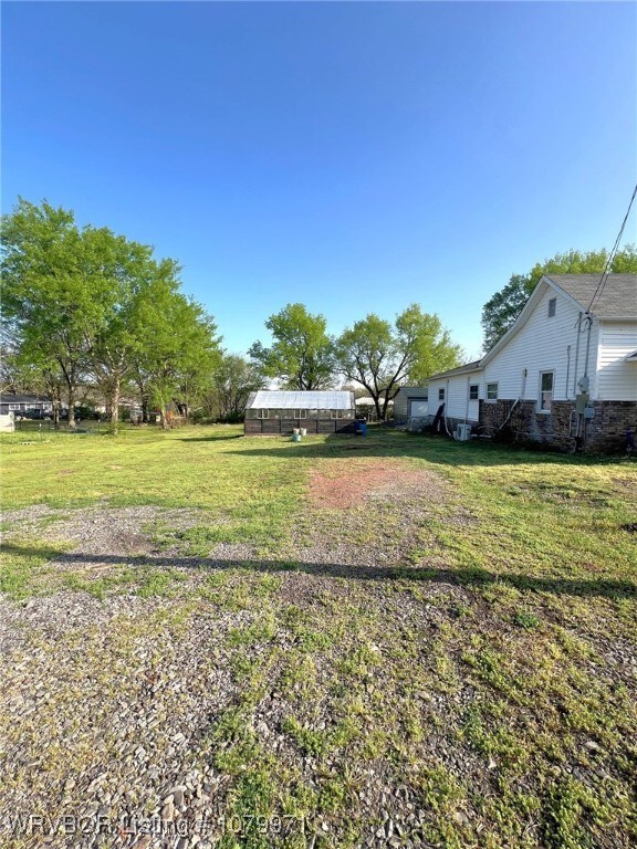 222 E Russell St, Huntington, AR 72940 - photo 12