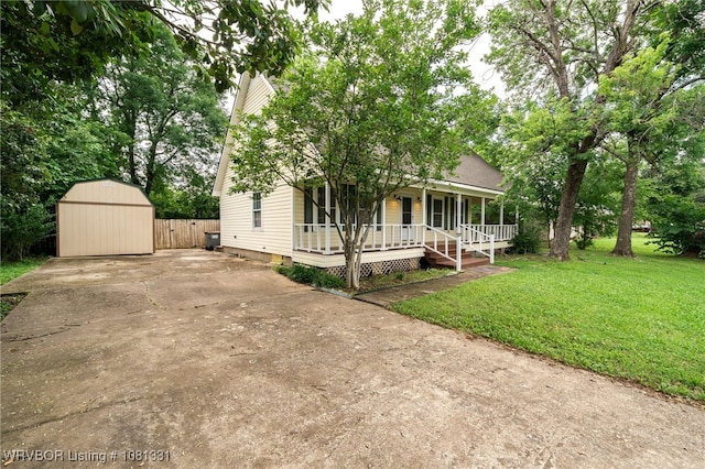 505 7th St, Barling, AR 72923 - view of front of house featuring covered porch, crawl space, and driveway