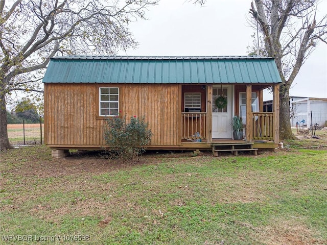 exterior space with a lawn