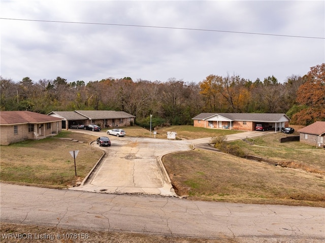 view of front of property with a front lawn