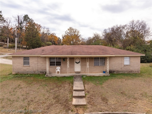 ranch-style house with a porch