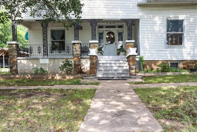 view of front of property featuring a porch