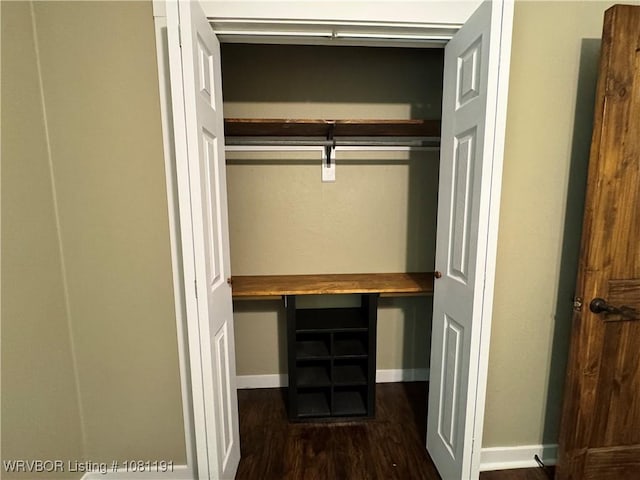 469497 975th Rd, Sallisaw, OK 74955 - view of closet