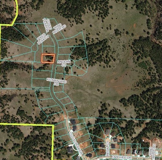 5545 Cloud Peak Dr, Rapid City, SD 57702
