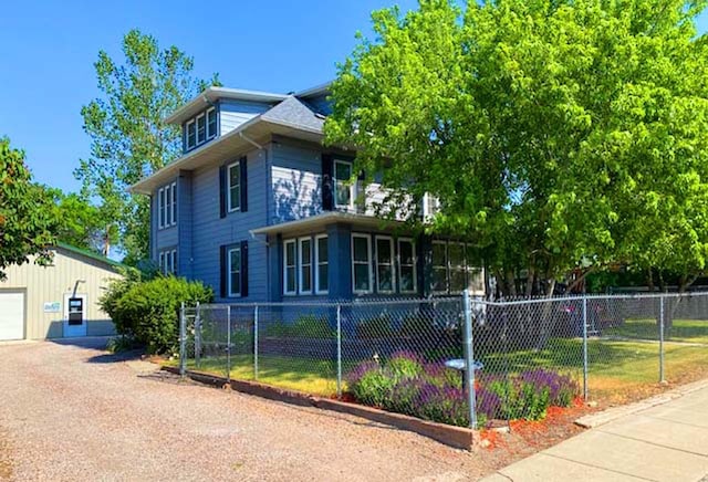 view of front of house