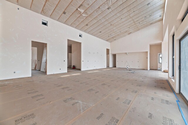 22976 Cedar Berry Ave, Spearfish, SD 57783 - unfurnished living room with a high ceiling