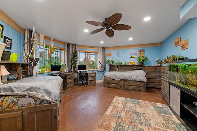 bedroom featuring ceiling fan