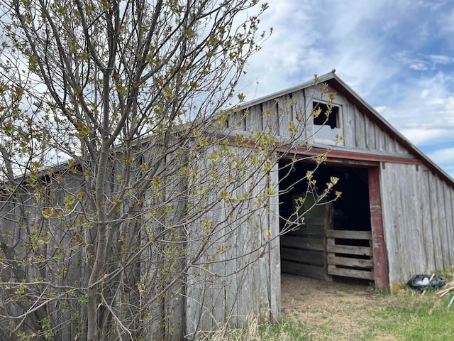 view of outdoor structure