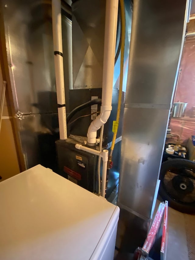 1013 Gladys St, Rapid City, SD 57701 - view of utility room