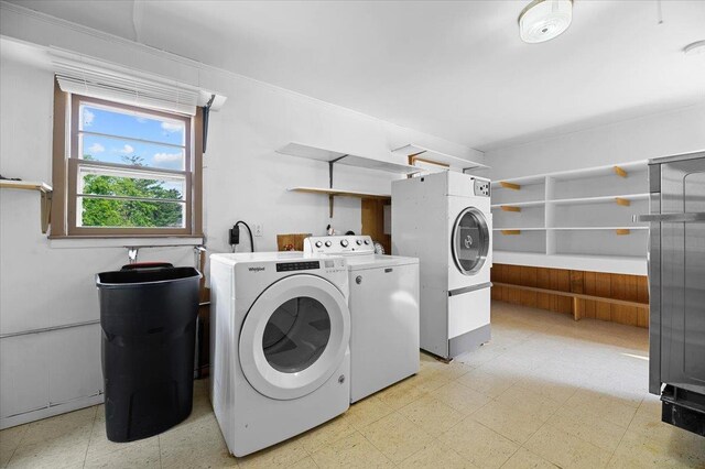 230 N Main St, Spearfish, SD 57783 - laundry area with washing machine and dryer and light floors