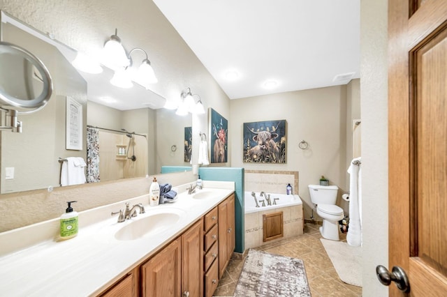 full bathroom featuring a garden tub, a shower with shower curtain, a sink, and toilet