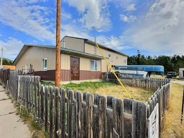 exterior space featuring fence private yard