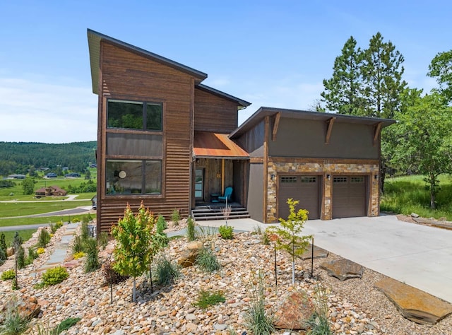 view of front of home featuring a garage