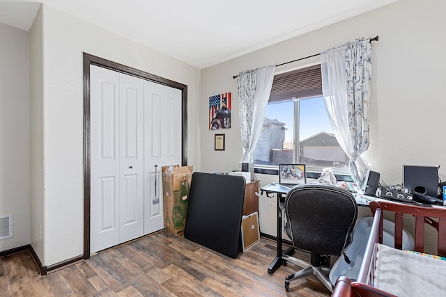 office area featuring dark hardwood / wood-style flooring