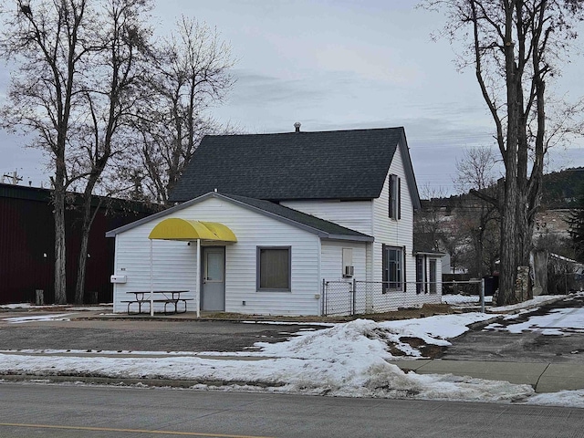 view of front of house