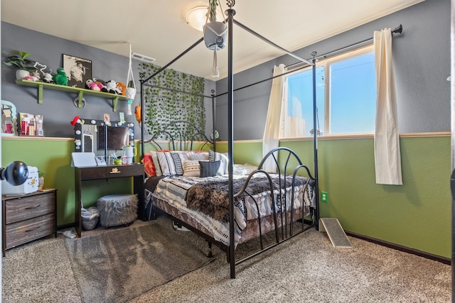 bedroom featuring carpet and ceiling fan