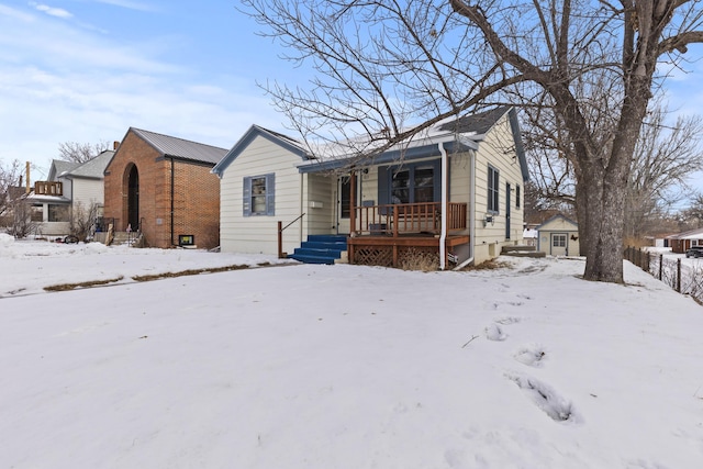 view of front of house featuring a porch