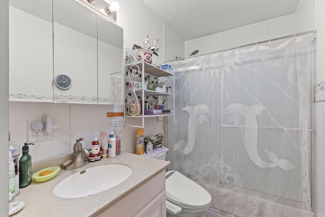 full bath with toilet, tile walls, vanity, a shower with curtain, and tasteful backsplash