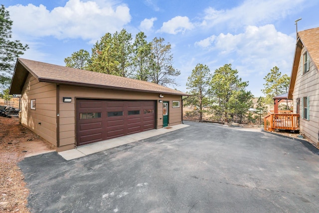 view of detached garage