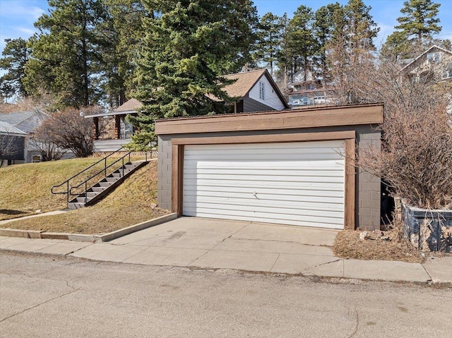 view of detached garage