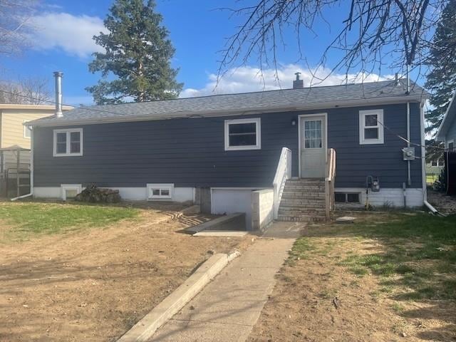 1021 Omaha St, Belle Fourche, SD 57717 - view of front of house
