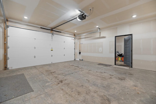 21271 Ridgewood Trl, Lead, SD 57754 - garage featuring a garage door opener