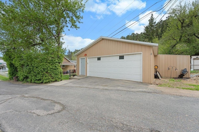 24 Mckinley St, Deadwood, SD 57732 - detached garage featuring fence