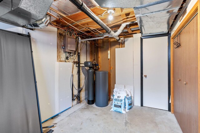 2030 12th Ave, Belle Fourche, SD 57717 - unfinished below grade area with a water softener system