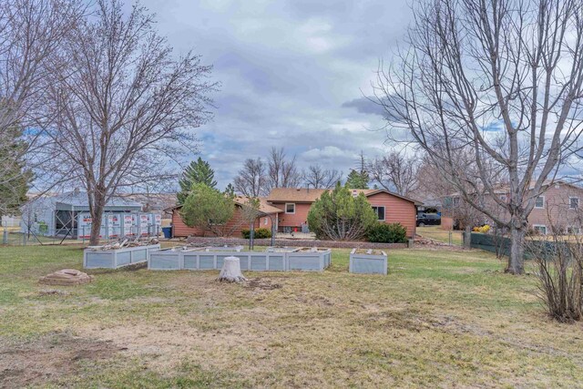 2030 12th Ave, Belle Fourche, SD 57717 - view of yard with a garden