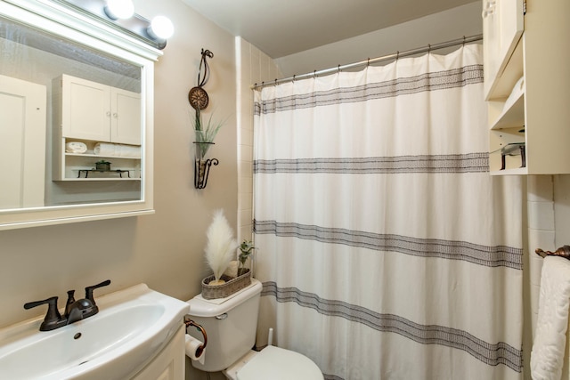 8510 Clarkson Rd, Rapid City, SD 57702 - full bath with toilet, curtained shower, and vanity