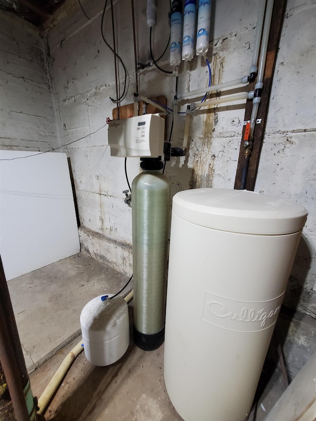 400 5th Ave, Edgemont, SD 57735 - view of utility room