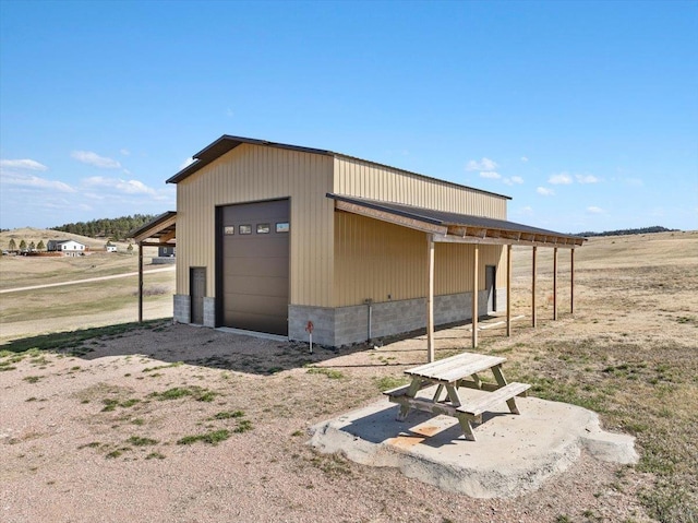 10226 Buena Vista Ln, Belle Fourche, SD 57717 - garage featuring a detached garage