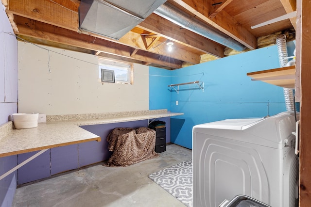 2045 12th Ave, Belle Fourche, SD 57717 - washroom with washer / clothes dryer