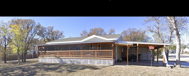 102 10th Ave, Belle Fourche, SD 57717 - farmhouse-style home featuring covered porch