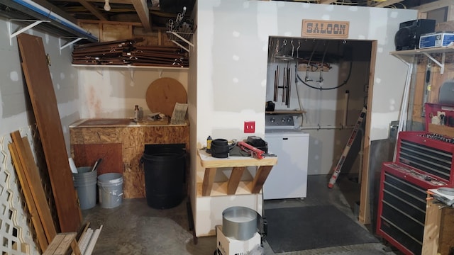 102 10th Ave, Belle Fourche, SD 57717 - basement with washer / dryer