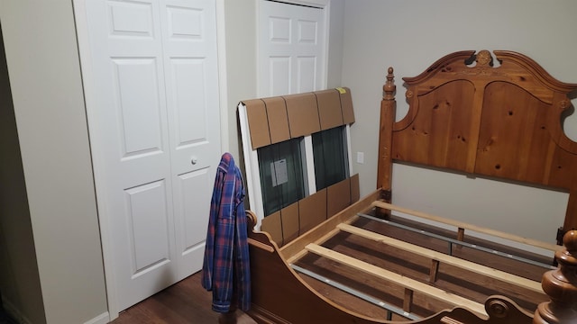 102 10th Ave, Belle Fourche, SD 57717 - bedroom with dark wood-style floors