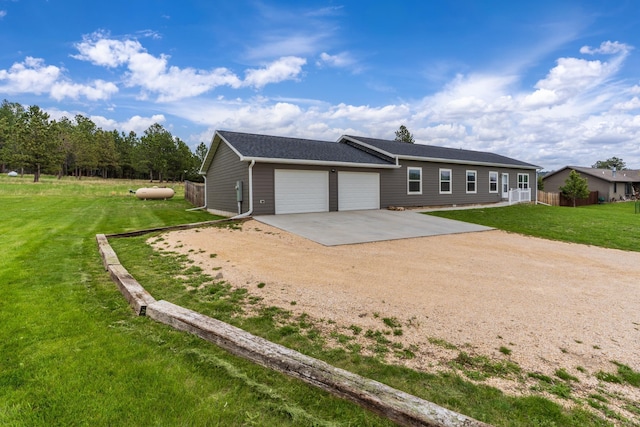 151 Surrey Ln, Custer, SD 57730 - single story home with dirt driveway, a garage, and a front yard