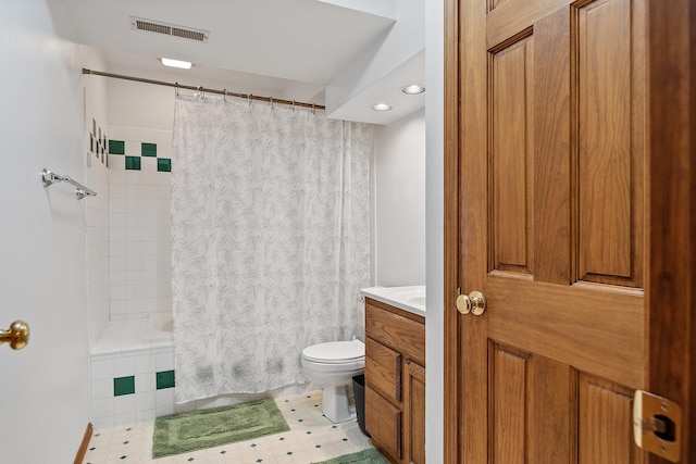 3111 Dry Creek Rd, Rapid City, SD 57703 - full bathroom with toilet, vanity, a shower with shower curtain, and recessed lighting