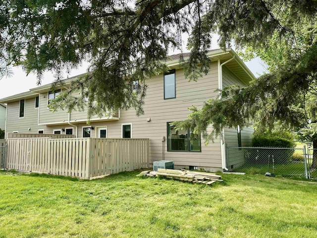 13B Statesboro Dr, Belle Fourche, SD 57717 - view of rear view of house