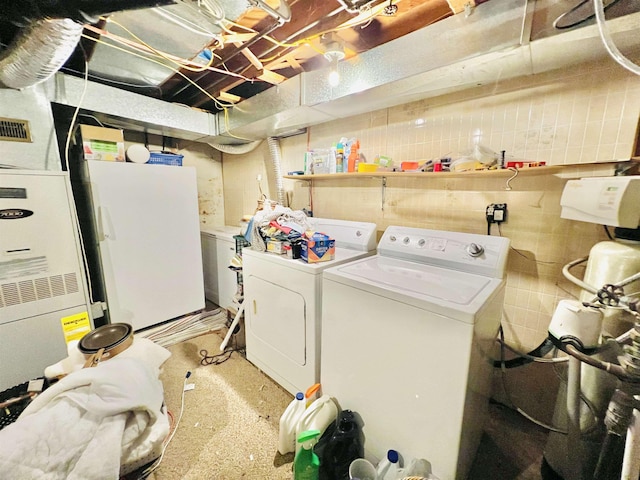 417 Spark St, Lead, SD 57754 - washroom featuring washing machine and dryer